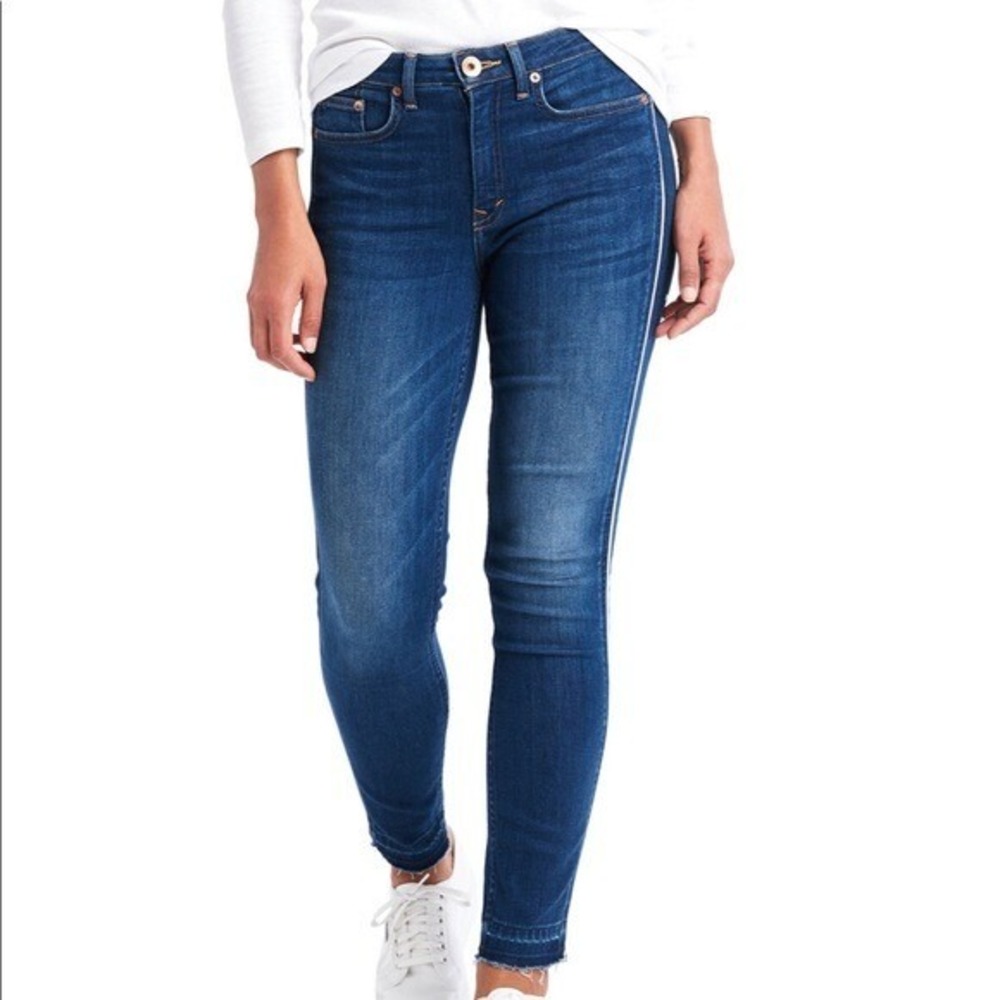 Vineyard Vines Jamie High Rise Corded Jeans Size 26